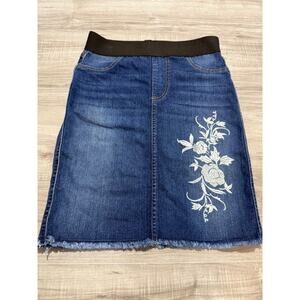 Karen Kane Women's Embroidered Raw/Distressed Hem Skirt-Size 6